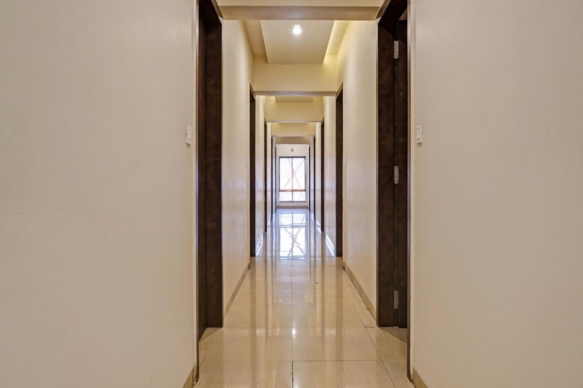 Royce Studio Apartments Pune Exterior foto
