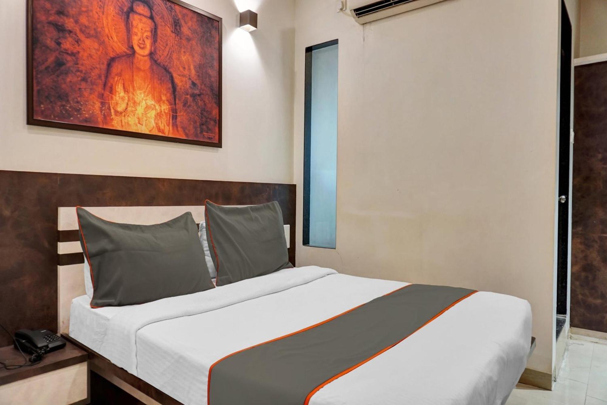 Royce Studio Apartments Pune Exterior foto